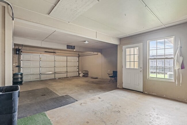 Building Photo - 3710 Monclair Ave