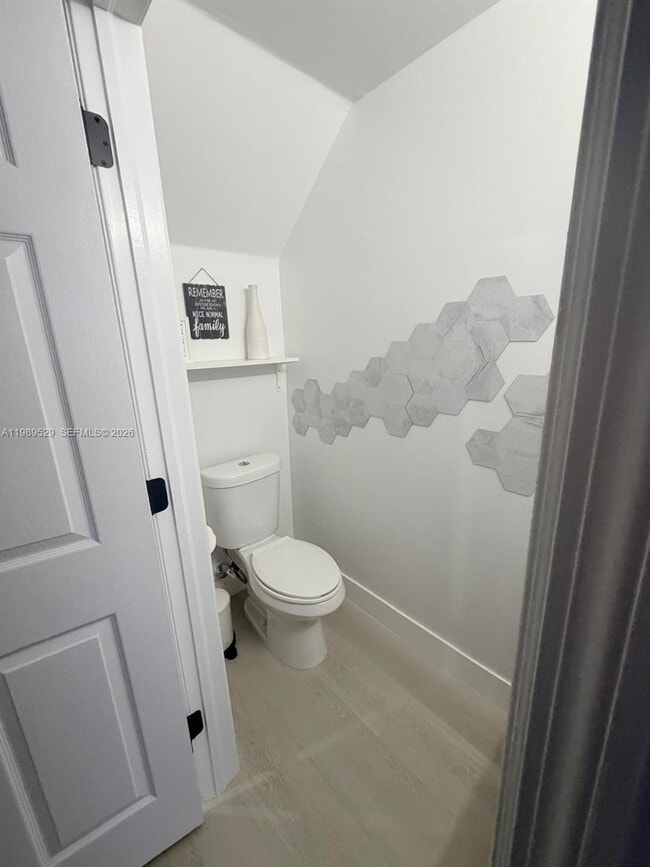 Building Photo - 1022 NE 42nd Terrace