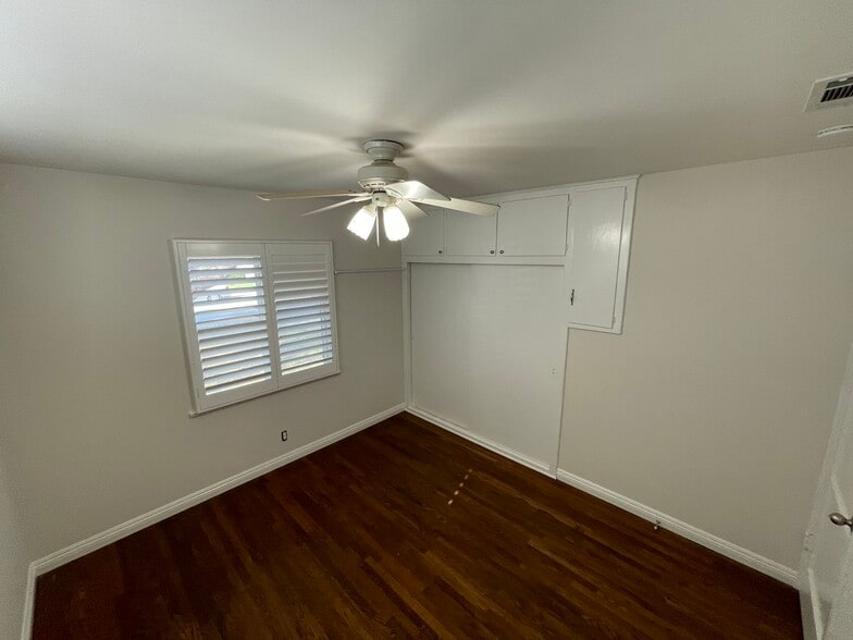 Bedroom 3 - 2060 Crestlake Ave