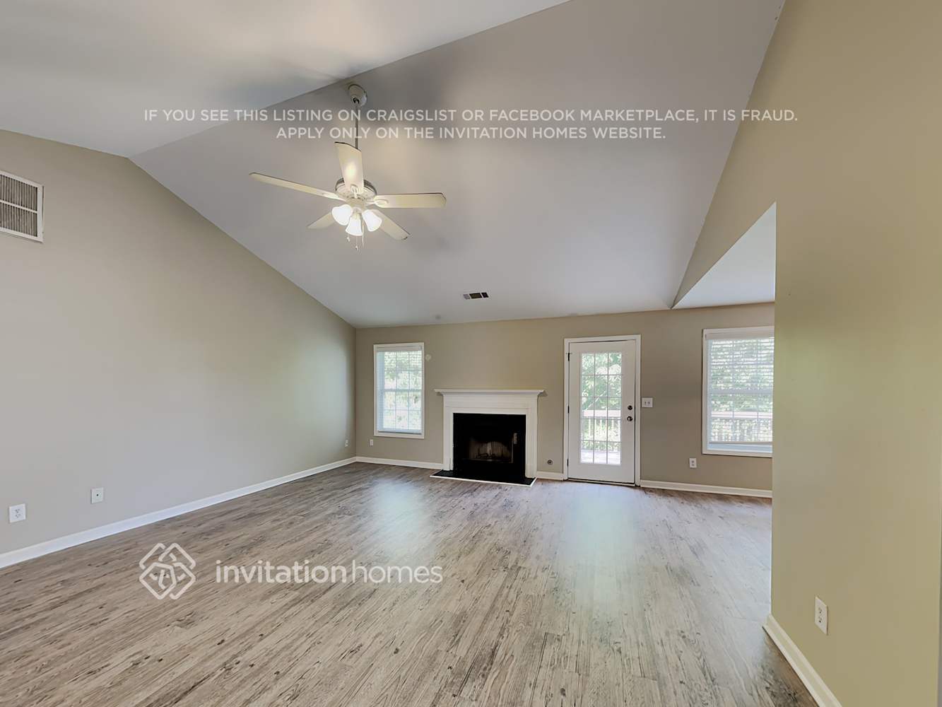 Building Photo - 4730 Camelot Dr