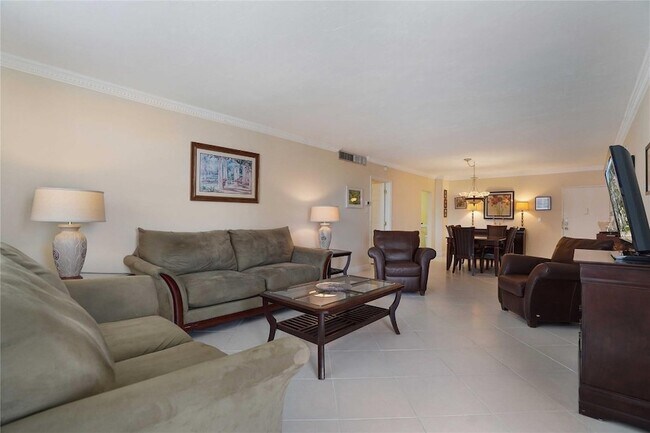 Building Photo - 4250 Galt Ocean Dr