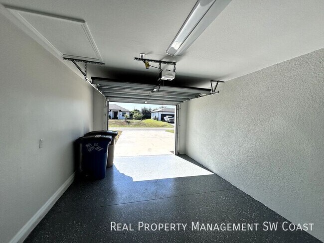 Building Photo - 5030 Bristo St