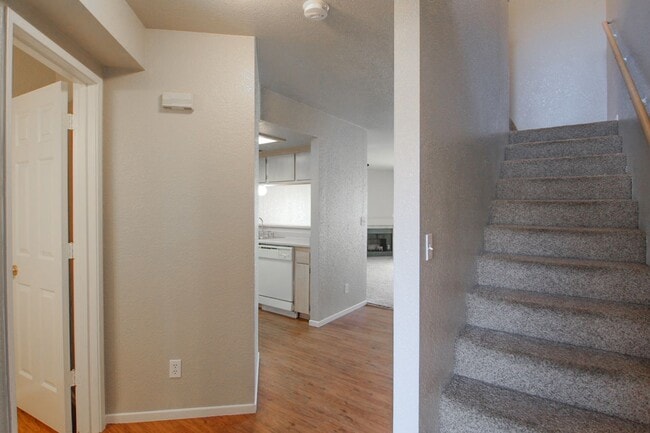 Building Photo - 1172 Burton Dr