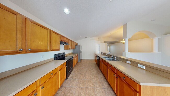 Building Photo - Beautiful 4Bed/ 2Bath Home in Doral Pointe...