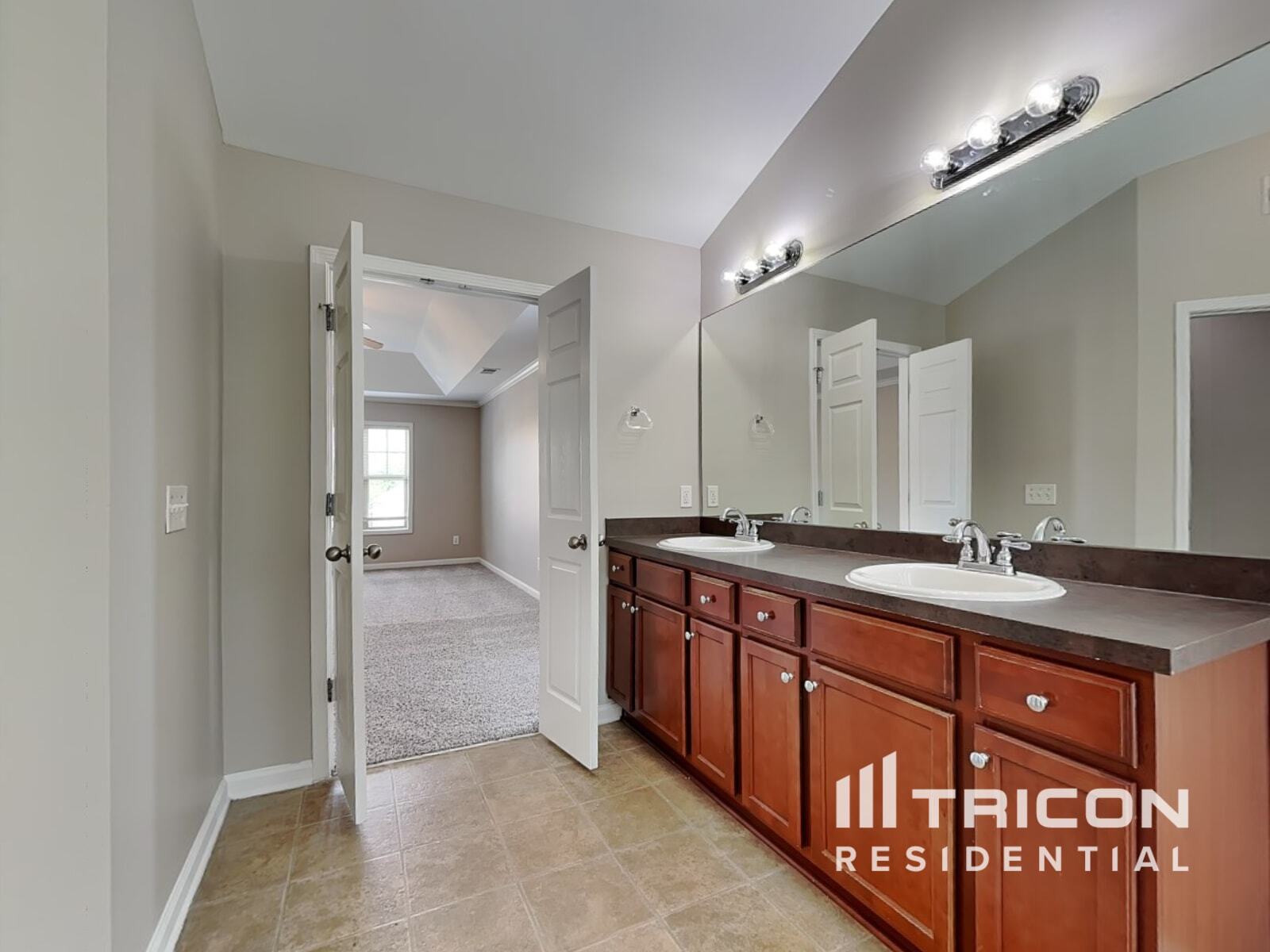 Building Photo - 3952 Margaux Dr