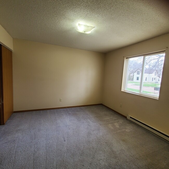 Building Photo - 8th & 8th Apartments