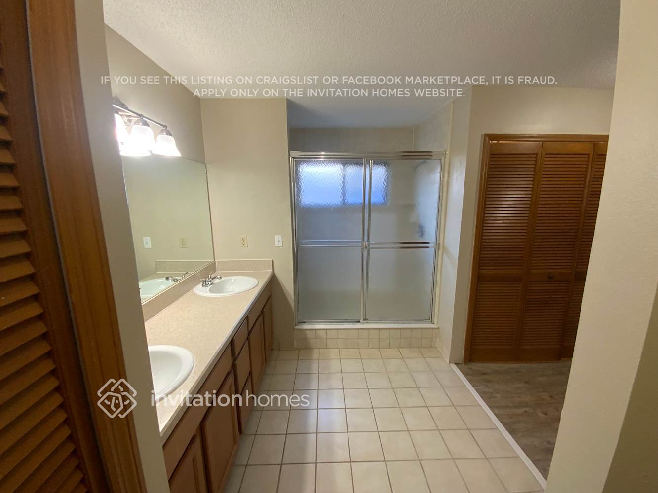 Building Photo - 908 Silver Leaf Pl