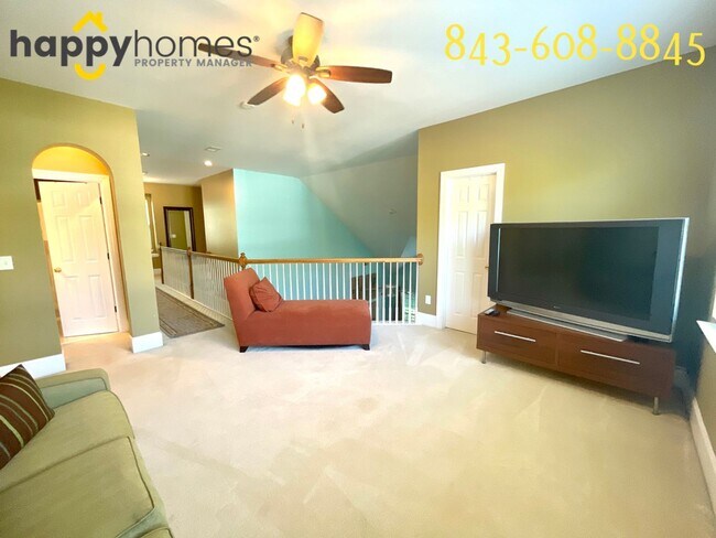 Building Photo - Gorgeous home in an ideal location on Daniel Island