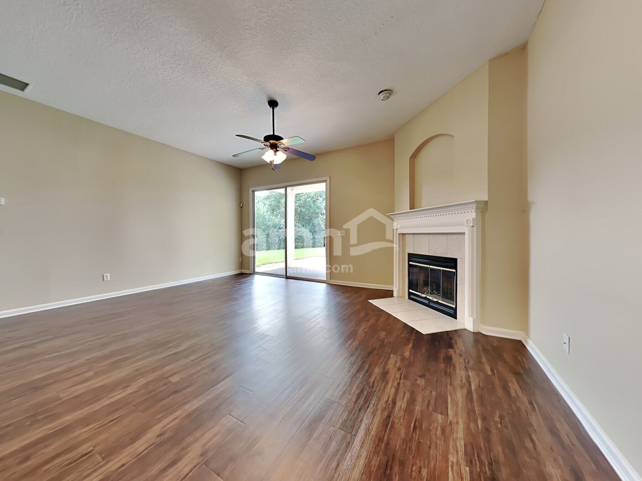 Building Photo - 705 Waterlily Way