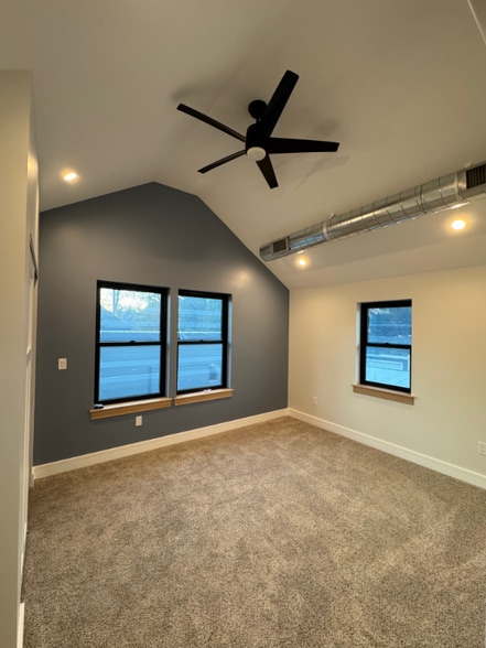 Building Photo - 3527 Clay St