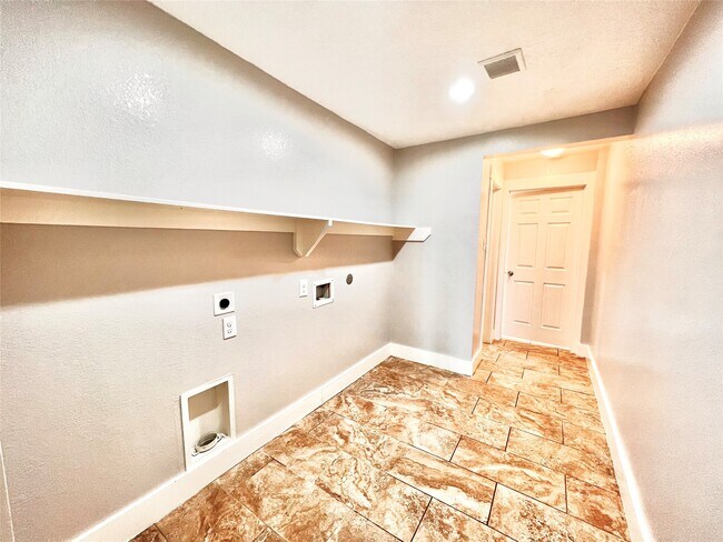 Building Photo - 914 Bunton St