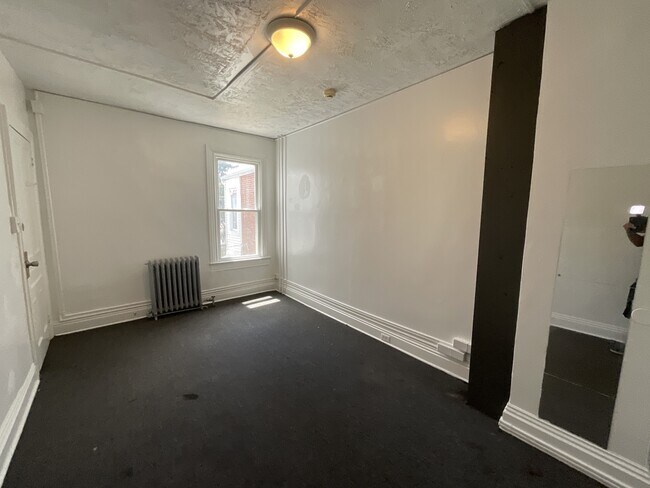 Building Photo - 286 W Jackson St