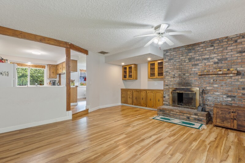 Building Photo - 9423 NE Woodridge St