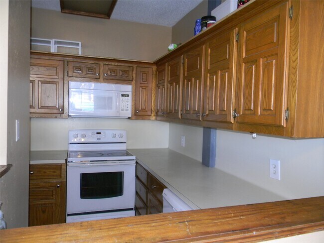 Building Photo - 2315 The Strand