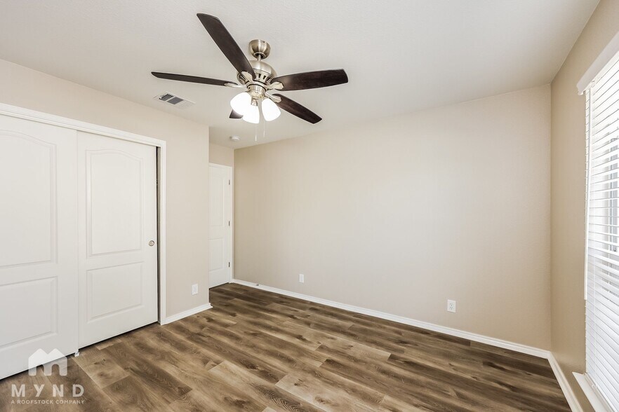 Building Photo - 10210 Briar Rose