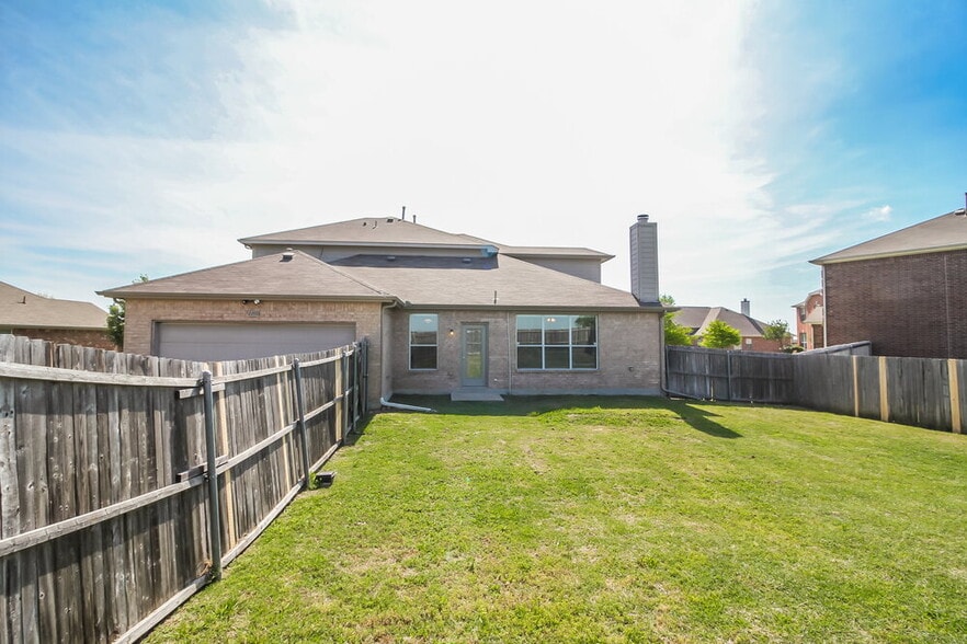 Building Photo - 2280 Timber Creek Dr