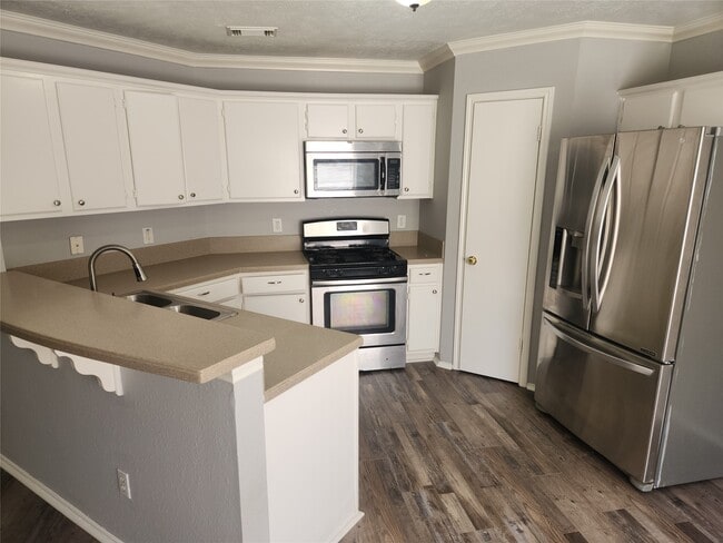 Building Photo - 20123 Beechview Ln