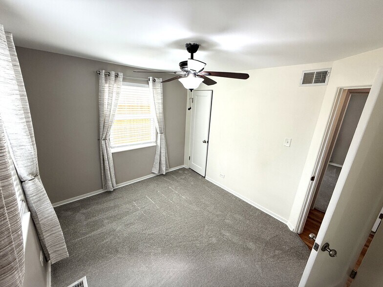 Building Photo - 1920 Willow St