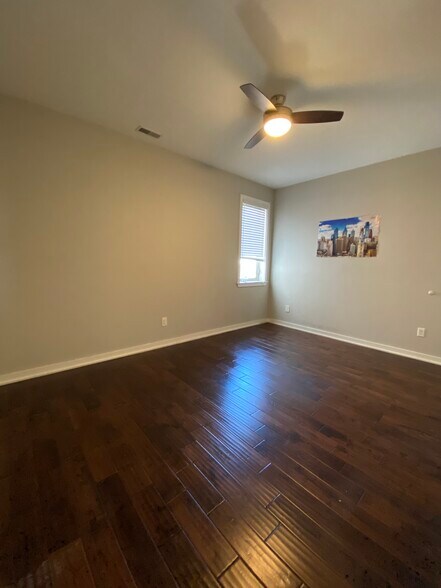 Building Photo - 1744 N Marshall St