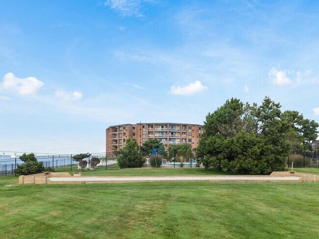 Building Photo - 1316 Capella South Way
