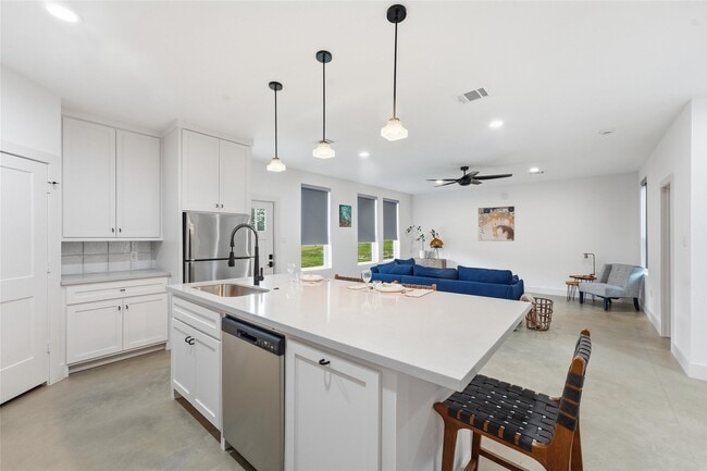 Building Photo - 12204 Hairston Cir