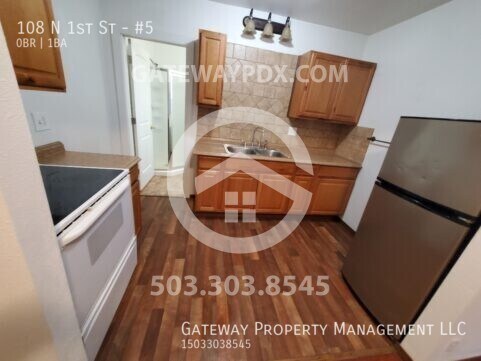 Building Photo - 108 N 1st St