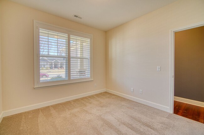 Building Photo - Lincoln Park Subdivision, Taylors - 3BR, 2...
