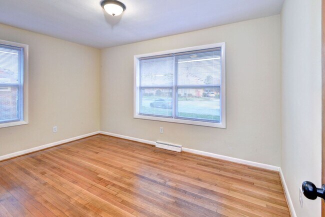 Building Photo - Call Eric Thompson at (757) 685-3172 for more information