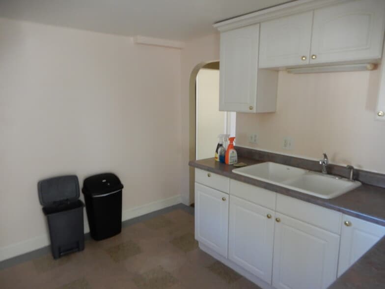 Building Photo - 146 Harrison Blvd