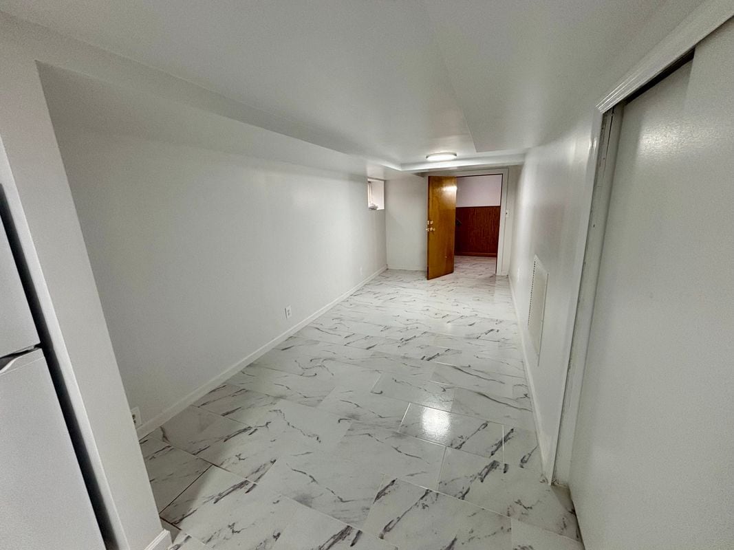 Building Photo - 250 Highland Ave