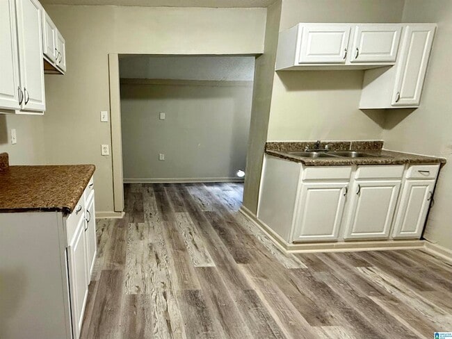 Building Photo - 7101 Naples Ave