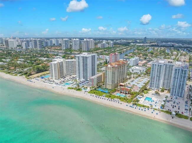 Building Photo - 2065 S Ocean Dr