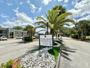 Building Photo - 8051 S Colony Cir