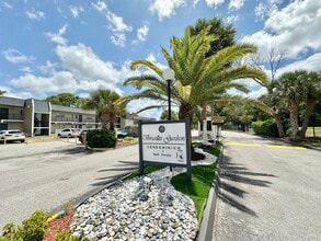 Building Photo - 8001 Fairview Dr