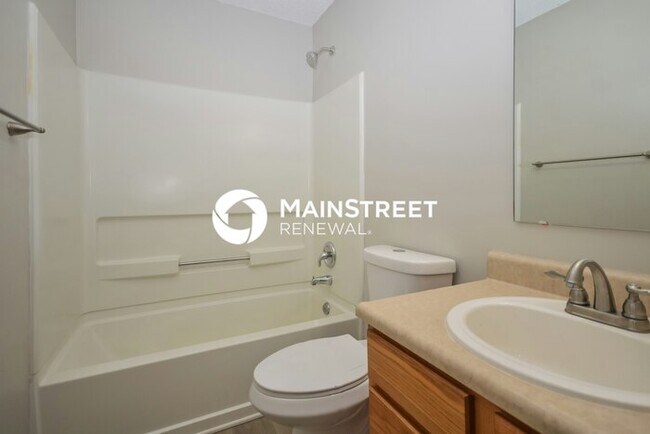 Building Photo - 4 Bedroom Pet-Friendly Home in Plainfield, IN with Main Street Renewal