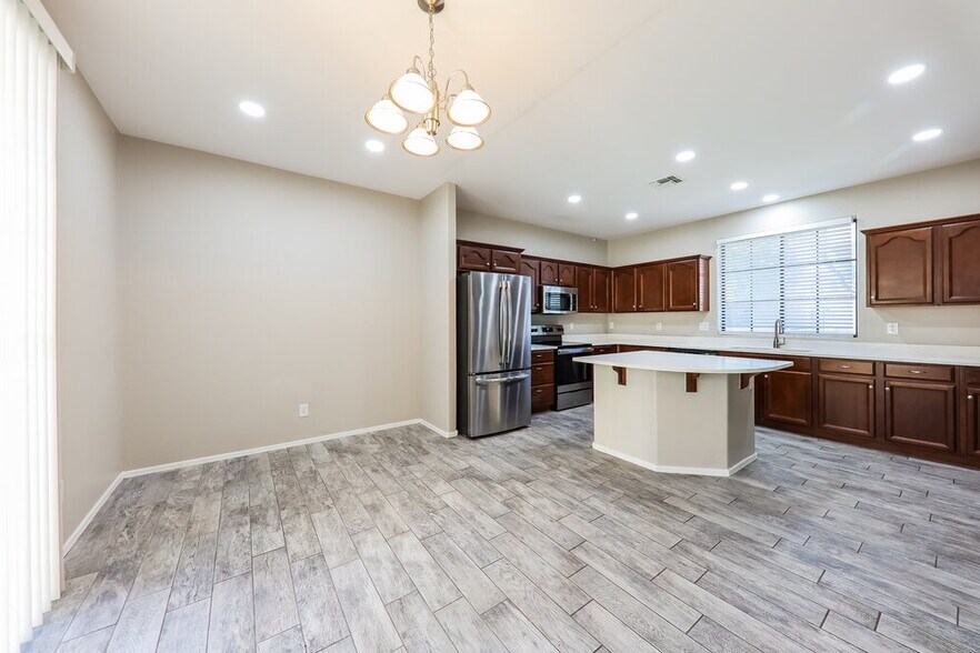 Building Photo - 2432 W Dusty Wren Dr