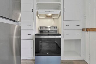 Building Photo - 27-29 S Terrace Ave