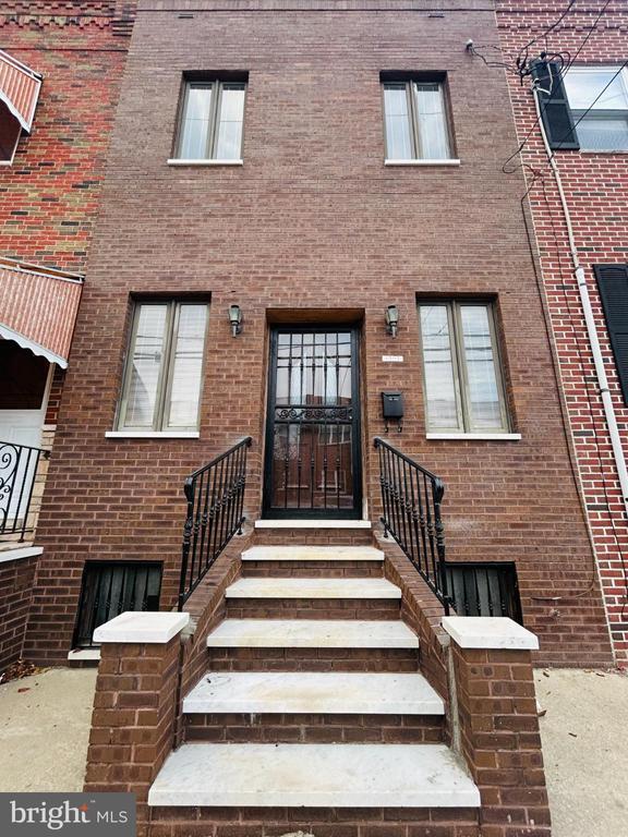 Building Photo - 1507 W Shunk St