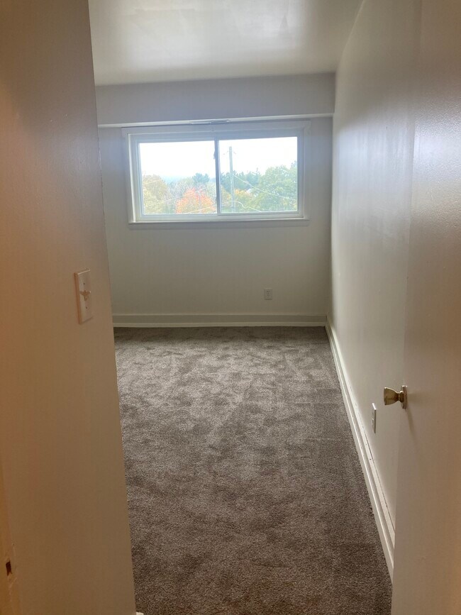 Bedroom 1 - 620 6th Ave