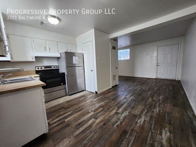 Building Photo - 3501 Baltimore Ave