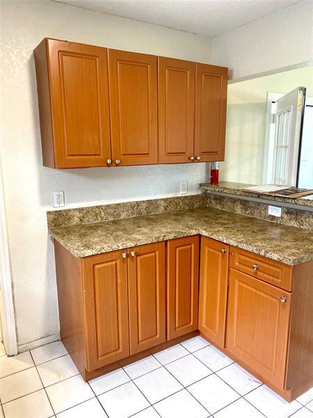 Building Photo - 3770 NE 16th Ave