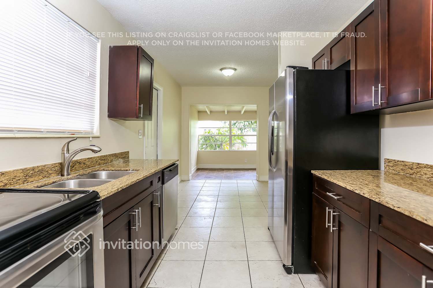 Building Photo - 3441 SW 20th Ct