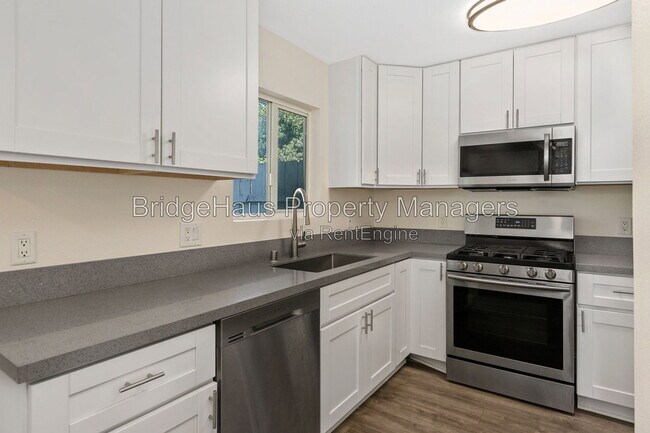 Building Photo - 4435 Tremont St