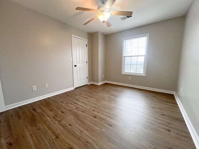 Building Photo - 781 Cherrybark Ln