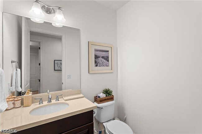 Building Photo - 8760 Bellano Ct