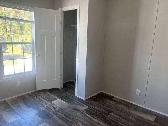 Building Photo - 1800 E Graves Ave