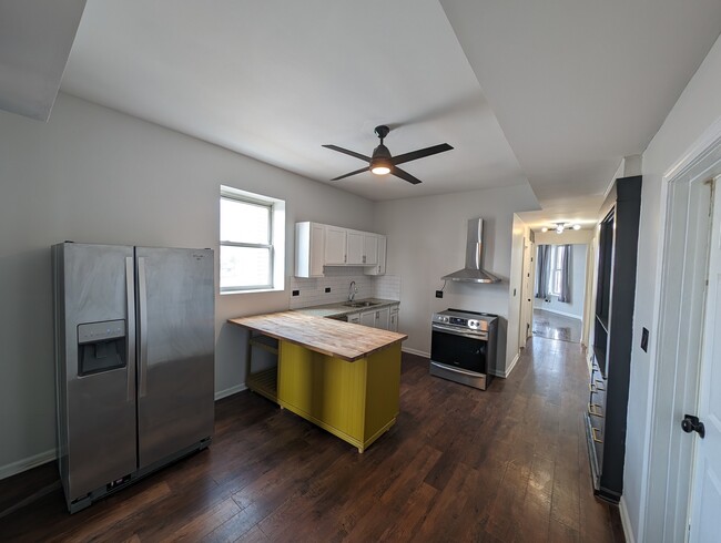 Building Photo - 4105 W 21st St