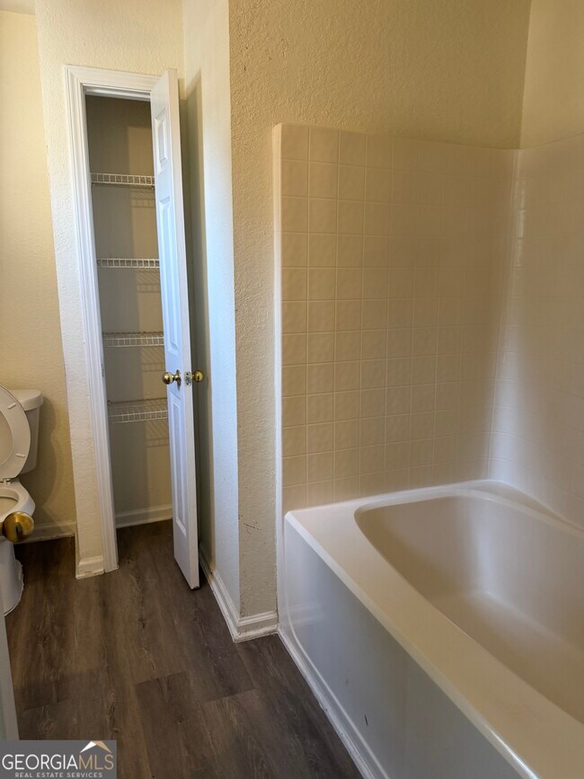 Building Photo - 2807 Snapfinger Manor