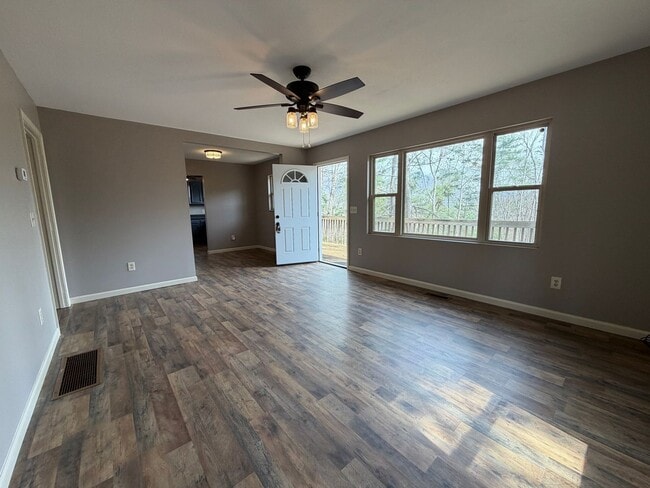 Building Photo - East AVL - Ready now! Big Basement!