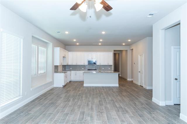 Building Photo - 2116 Austin Ln